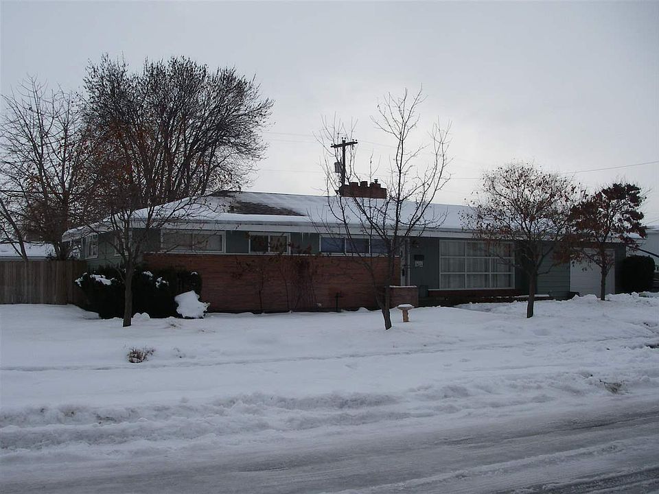 1st image of 2421 W Deschutes Ave