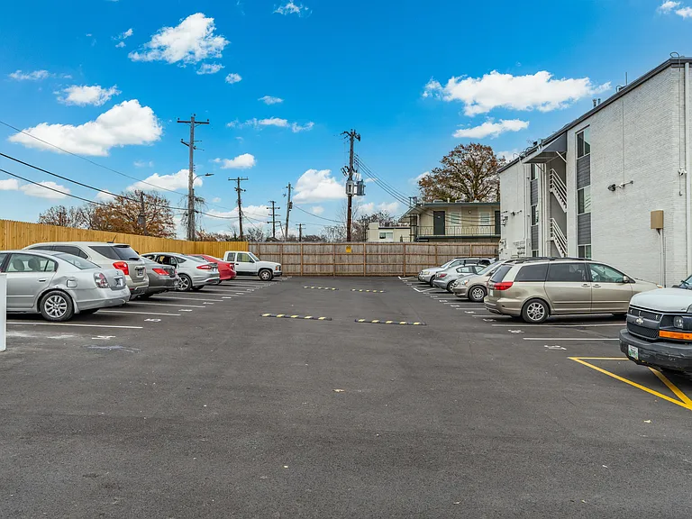 Crescendo Apartments — Photo 22