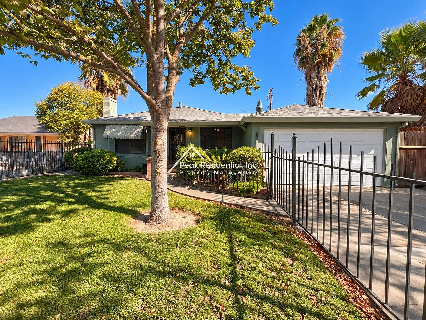 Charming Sacramento 3bd/1ba Home! — Photo 2