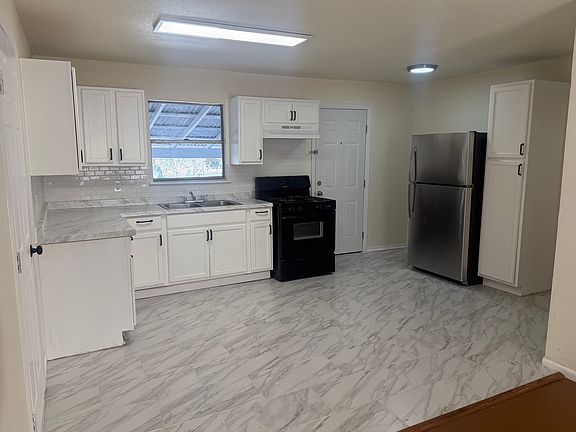 2nd image of 637 Koehler Ct
