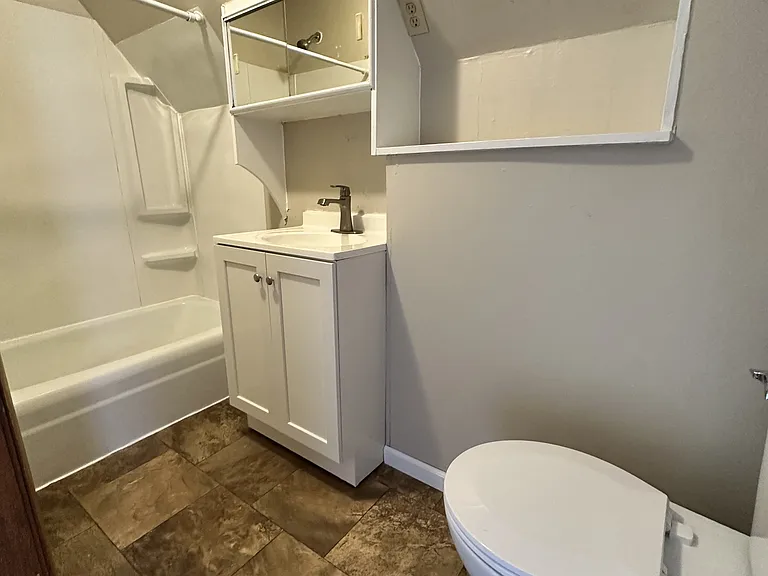 614 S 4th St #2 — Photo 8