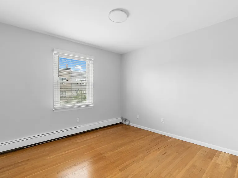 226 Webster Ave #2 — Photo 7