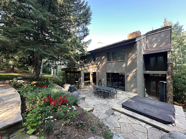 1448 Vail Valley Dr #B — Photo 20