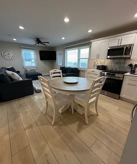Kitchen / Living Room