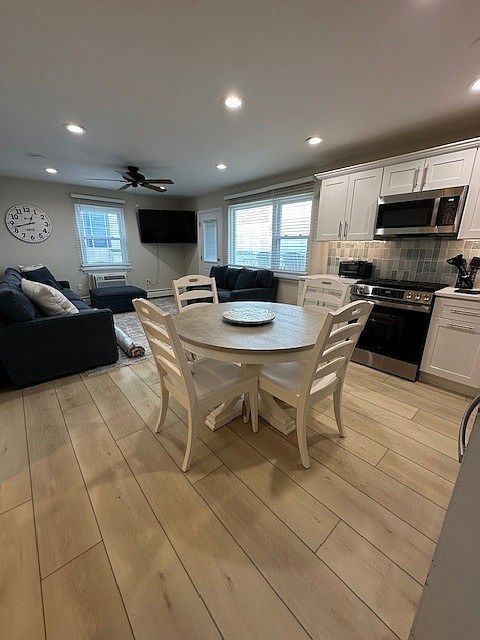 Kitchen / Living Room