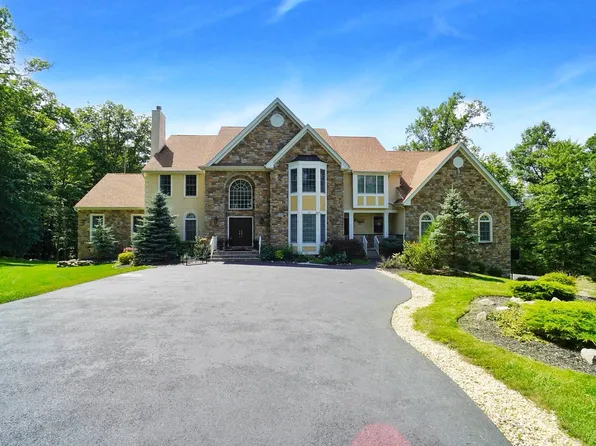 239 S Glen Rd, Kinnelon, NJ 07405