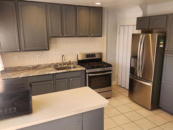 3rd image of 4435 Scotia Rd