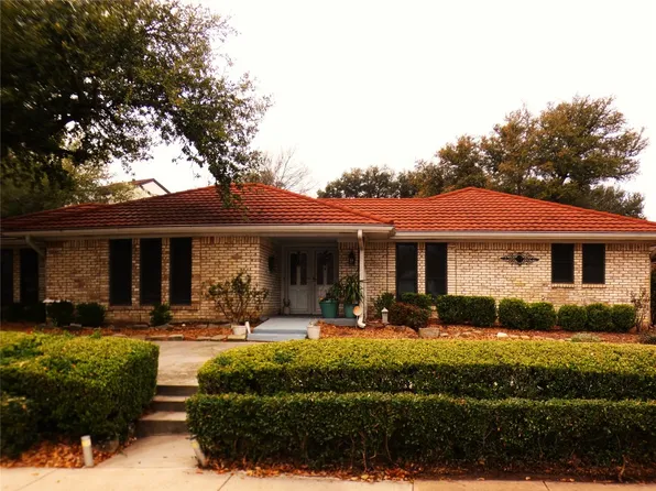 717 Rochelle Blvd, Irving, TX 75062