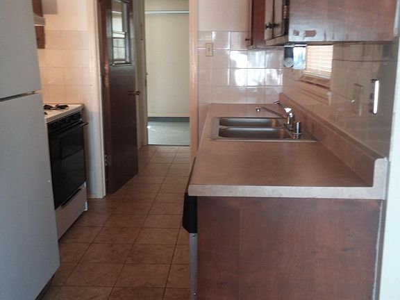 5th image of 8419 Mettler Dr