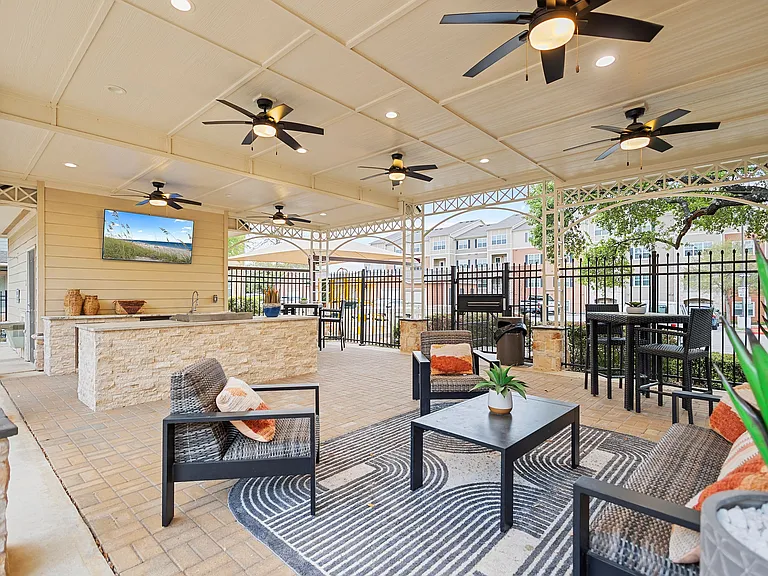 Pool Pavilion with Outdoor Kitchen