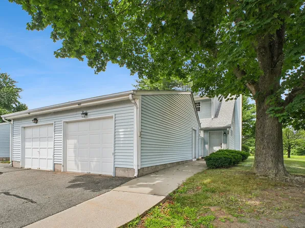 901 Misty Meadow Lane #901, South Windsor, CT 06074
