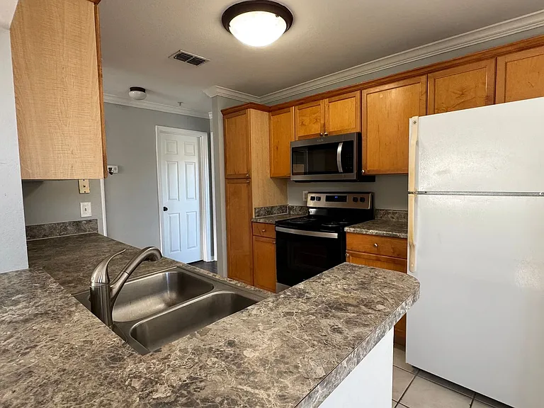 10961 Burnt Mill Rd #438 — Photo 9