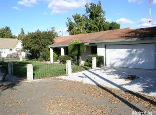 10910 N Golfview Rd, Lodi, CA 95240