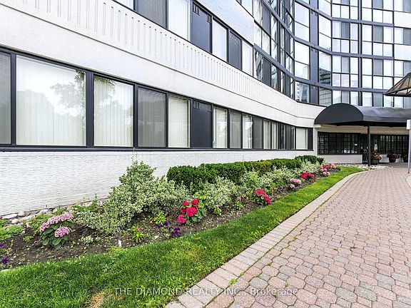 4th image of 1360 Rathburn Rd E #1805