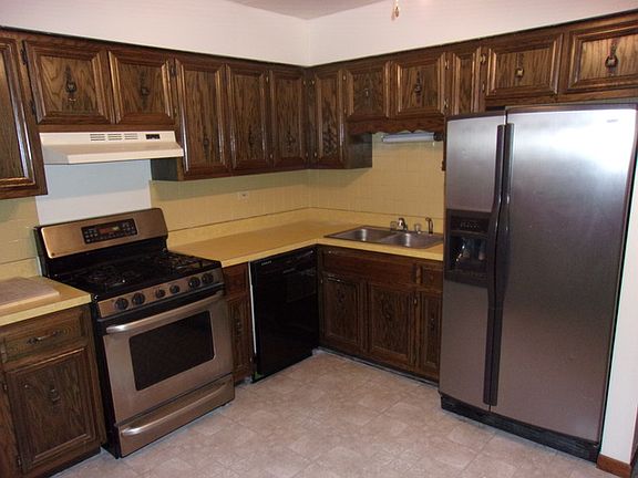 5th image of 375 Stony Island Ave #102