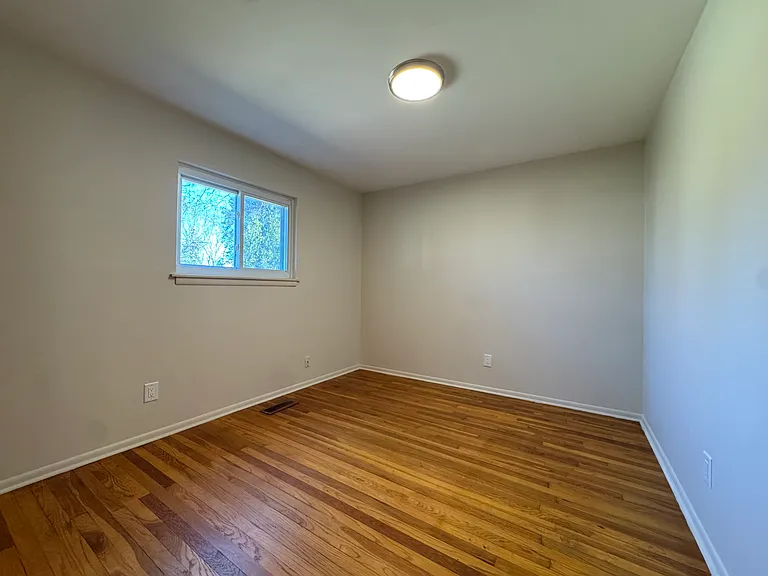 2235 Chesley Dr — Photo 9
