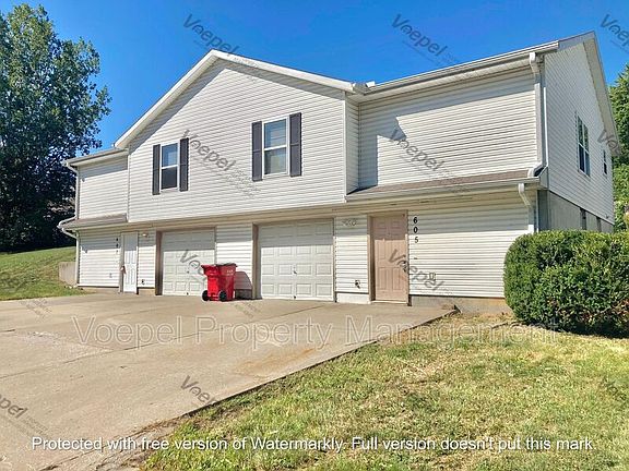 2nd image of 605 SW Pinebrook Village Dr