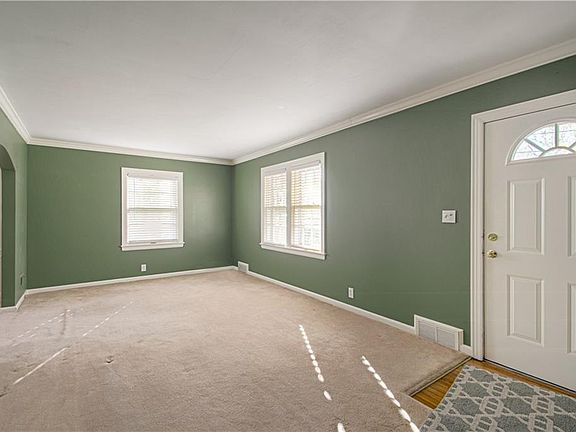 4th image of 8315 Belleview Ave
