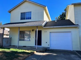 1415 Village Park Pl, West Linn, OR 97068