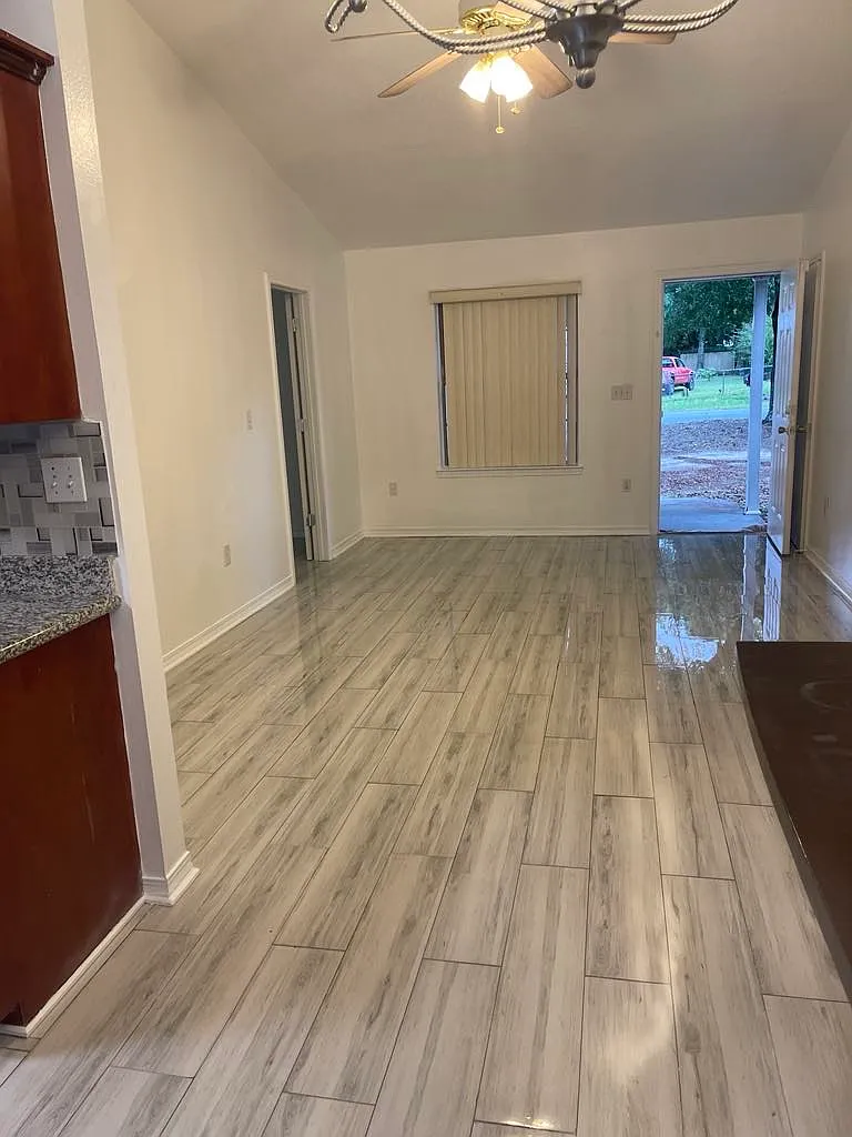 4 bed, 1600 sqft, $1,800 — Photo 3