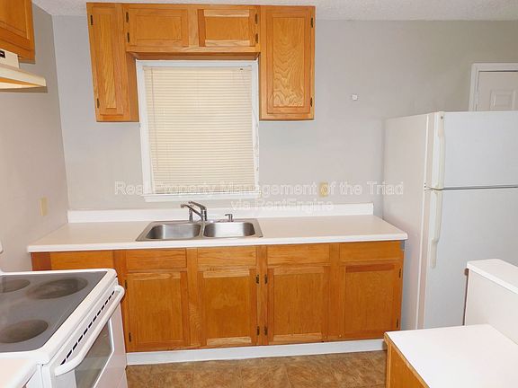 5th image of 216 Matt Pl