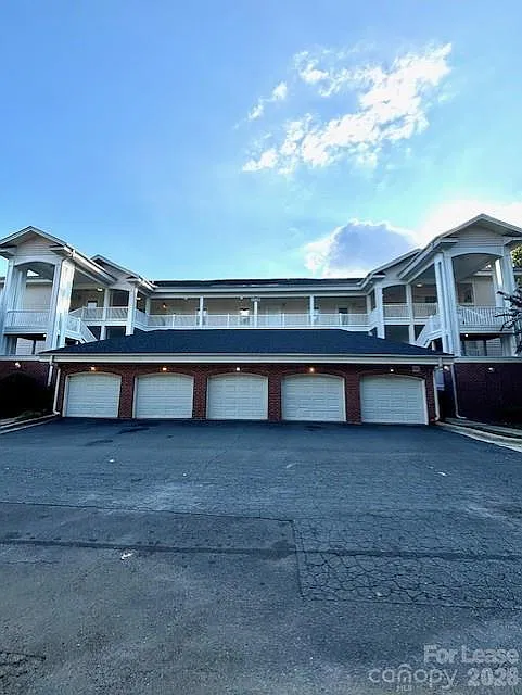 1 bed, 1.5 bath, 800 sqft, $1,000 — Photo 4