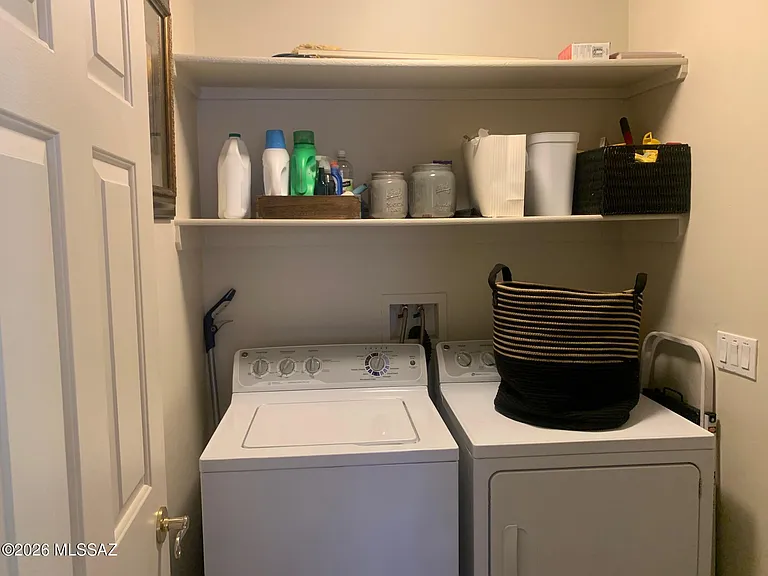2514 E Petroglyph Ln — Photo 19