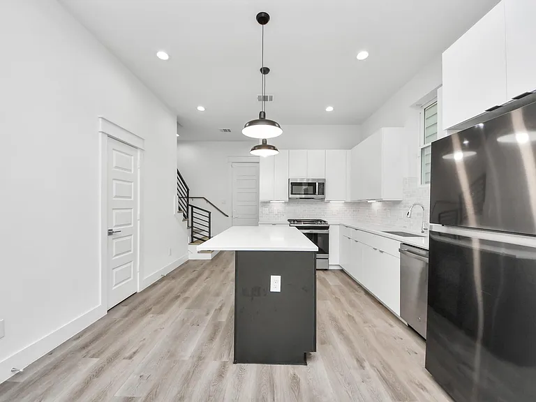 5402 Margarita St — Photo 8