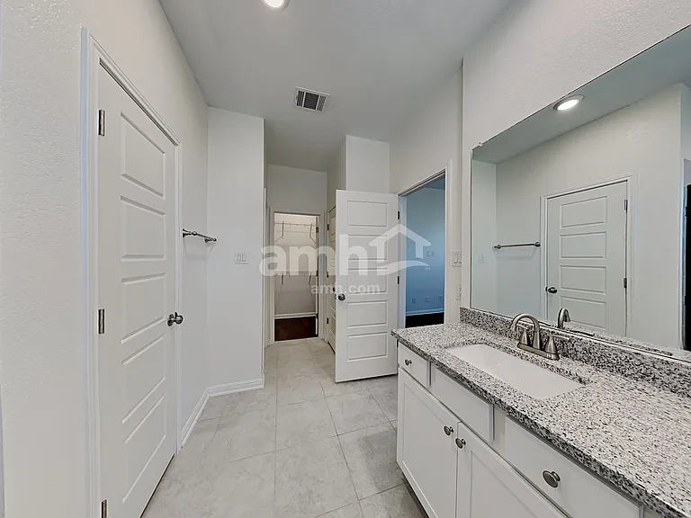 2126 Abadeer Trl — Photo 14
