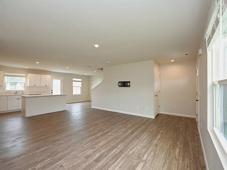 2161 Brokeshire Dr — Photo 23