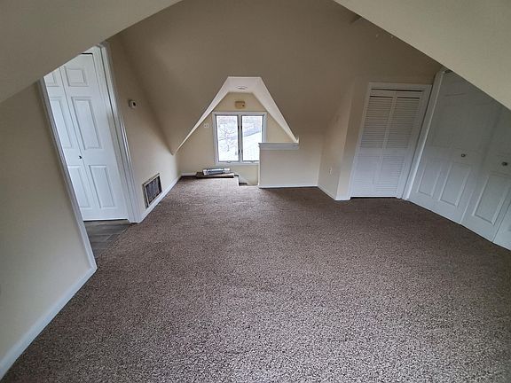 4th image of 43 Cedar Ave APT C