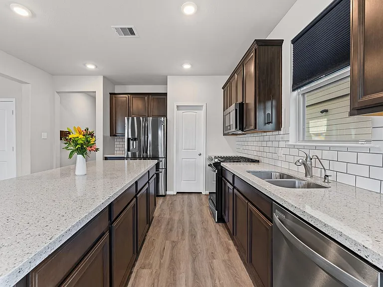 5343 Marisol Cove Dr — Photo 9