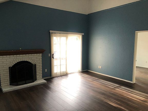 3rd image of 2042 E Yale A St