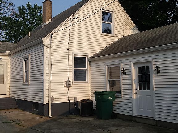 4th image of 2107 E Bataan Dr