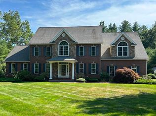 41 S Depot Rd, Hollis, NH 03049