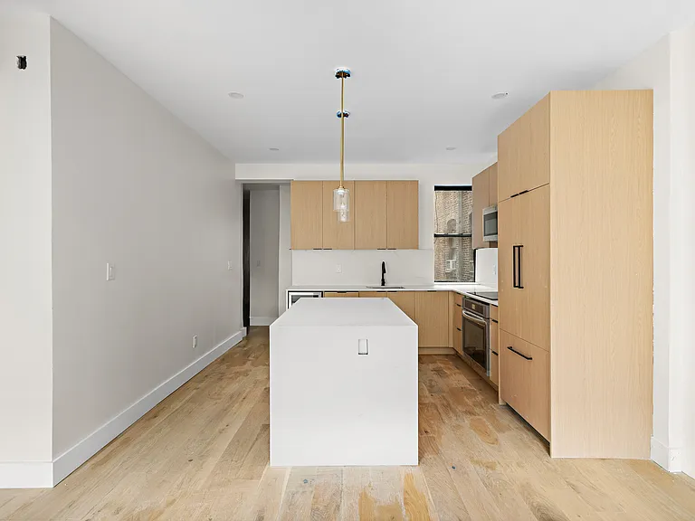 211 W 85th St #3E — Photo 7
