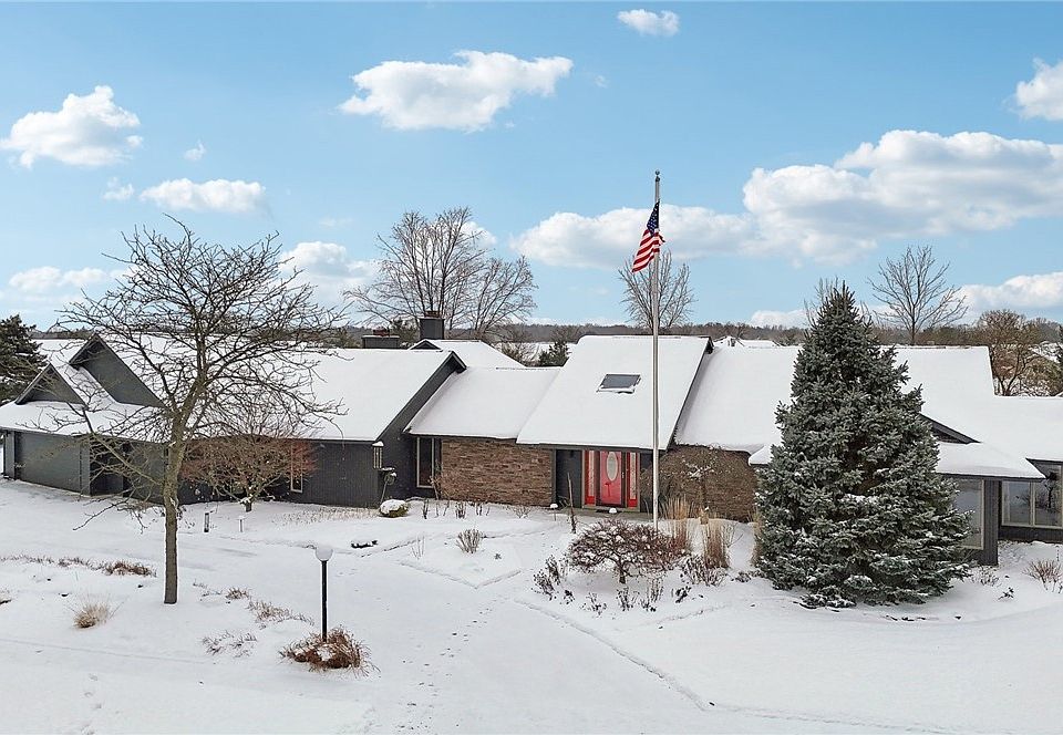 1st image of 8888 Riverwood Dr
