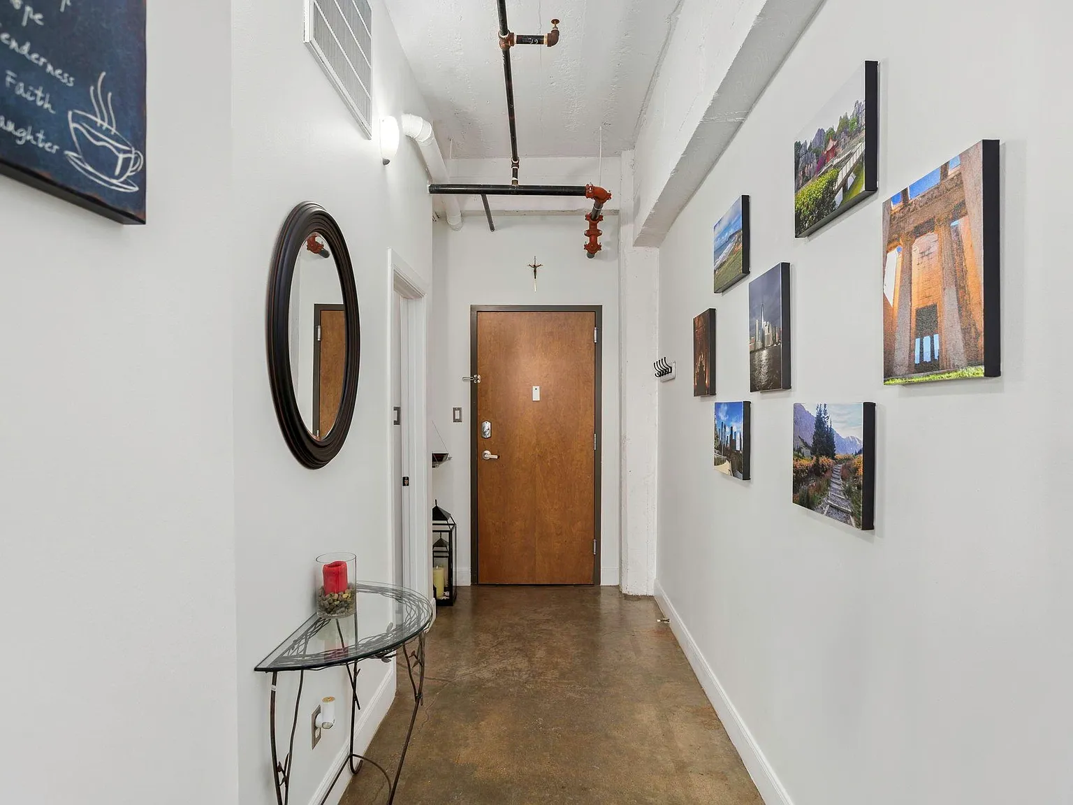 1 bed, 1.5 bath, 1122 sqft, $2,300 — Photo 2