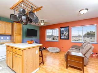 1302 Hillcrest Park Ct, Anchorage, AK 99515