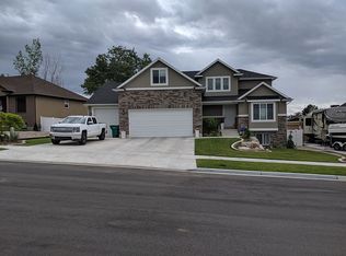 1312 E 850 N, Layton, UT 84040