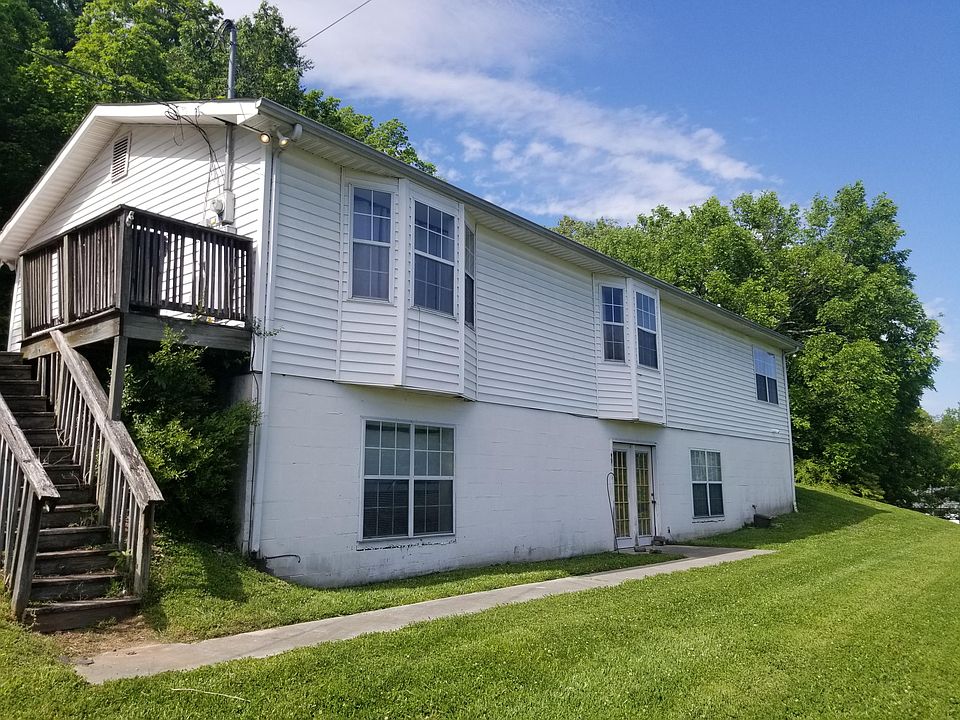 1st image of 2821 Greenway Dr