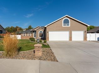251 Lilly Ln, Wenatchee, WA 98801