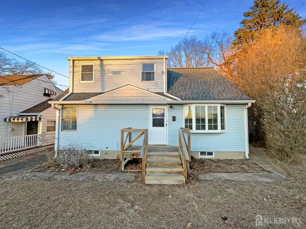 28 Joyce Pl, Parlin, NJ 08859