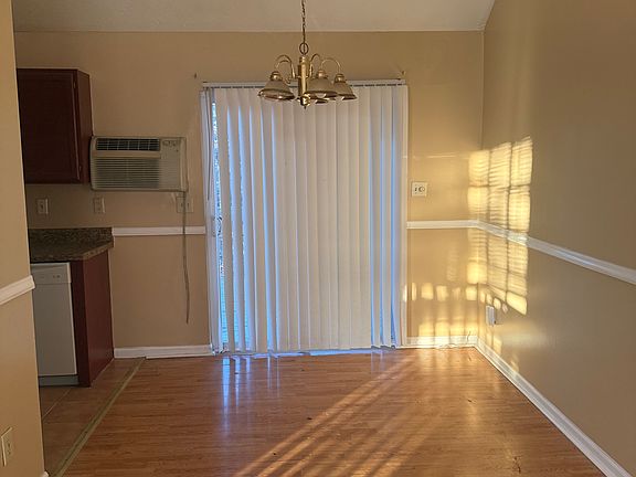 4th image of 3272 Landgraf Close