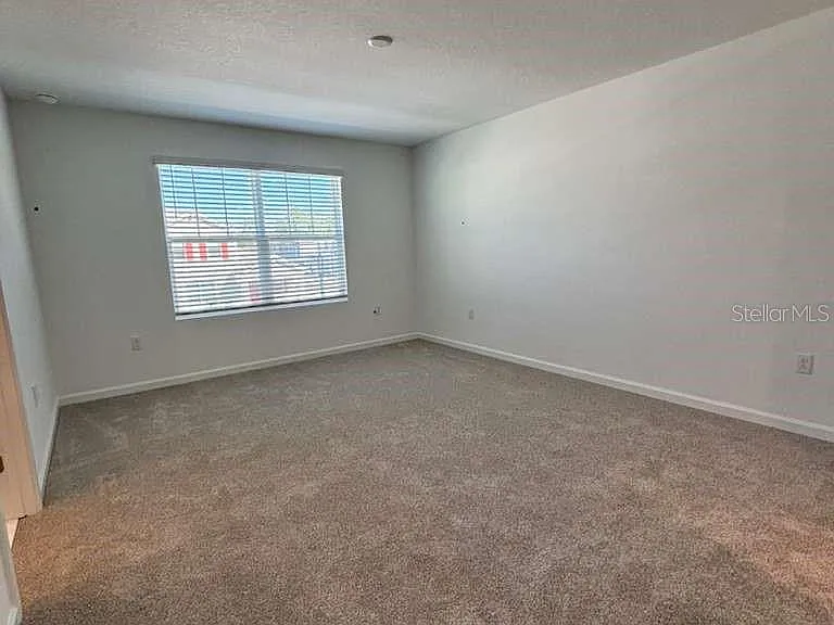 9872 Walkway Dr — Photo 18