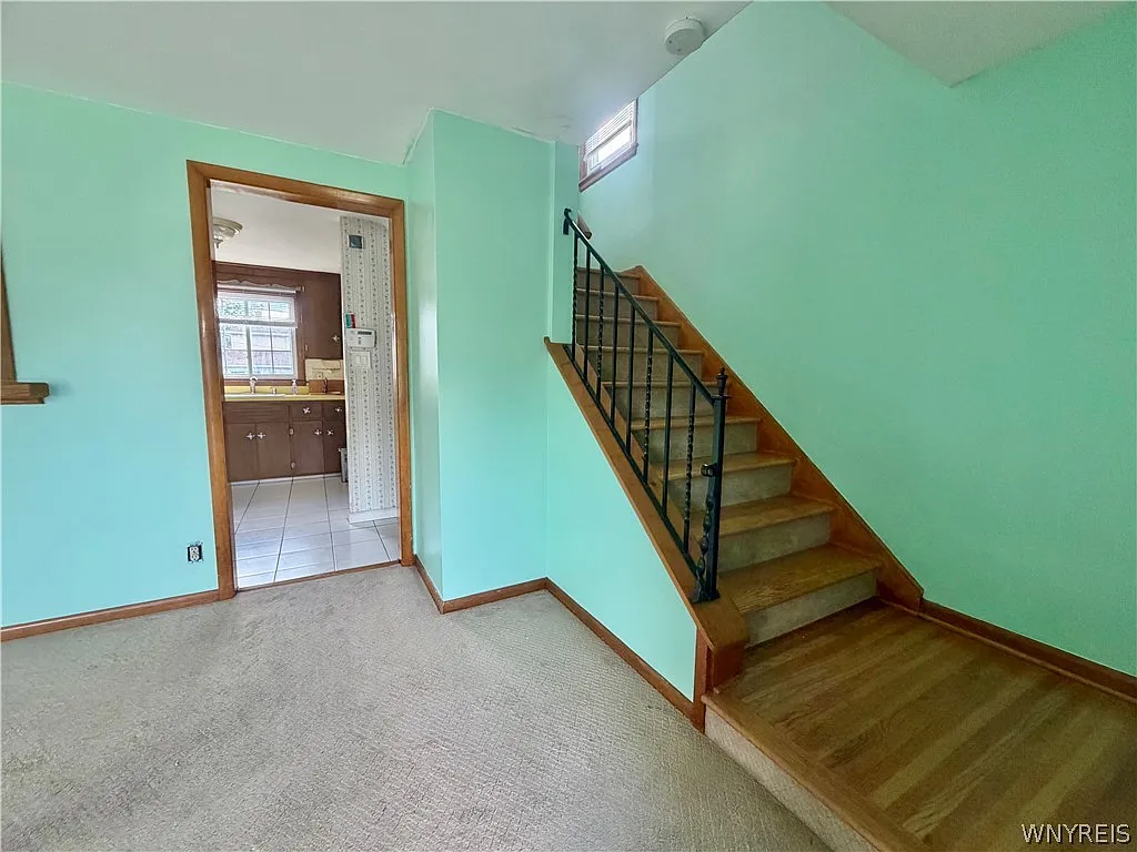 3 bed, 1.5 bath, 1351 sqft, $2,200 — Photo 4