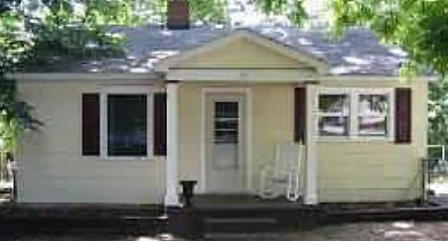 2 bed, 805 sqft, $1,299 — Photo 1