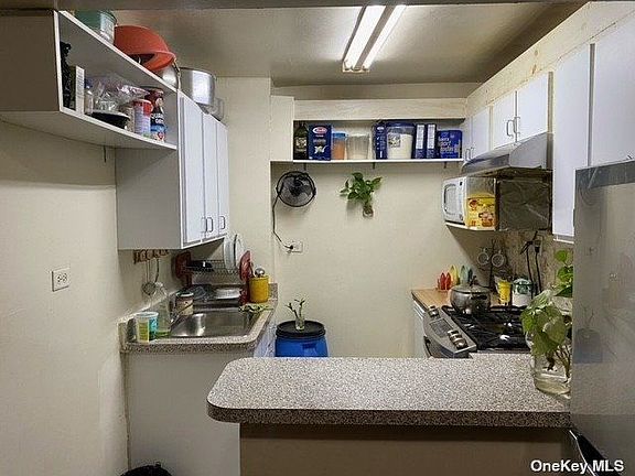 3rd image of 17545 88th Ave