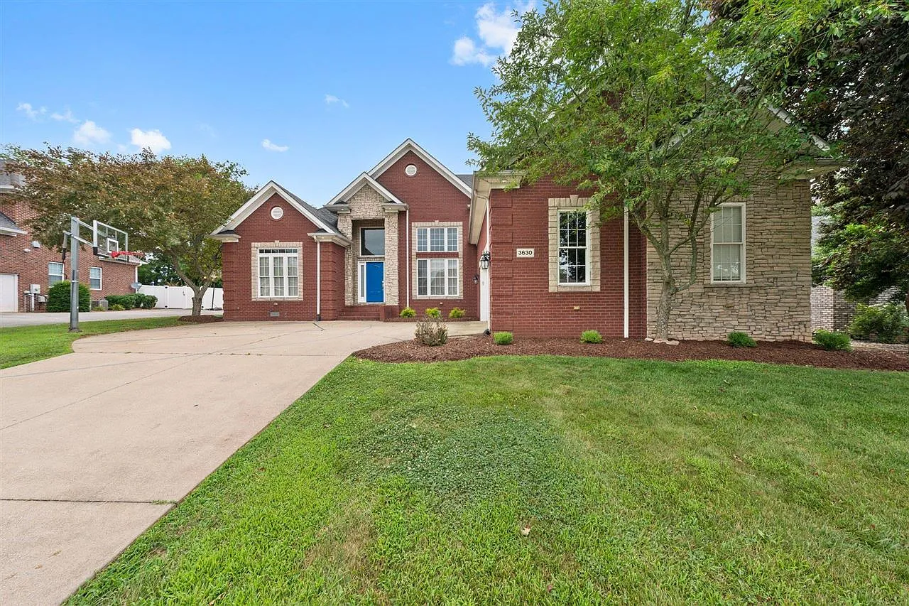 5 bed, 3667 sqft, $3,500 — Photo 1