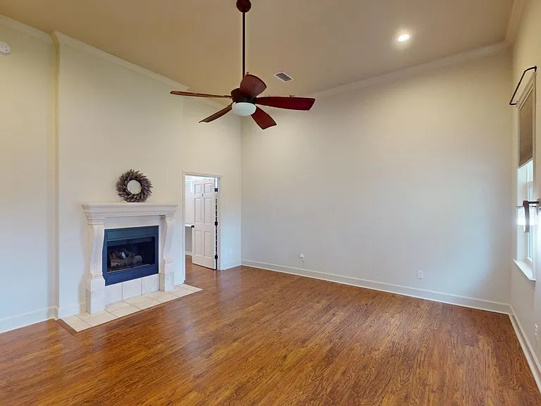 311 Junius St — Photo 16